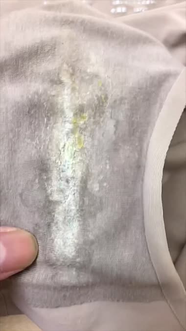 地味パンなのに超卑猥な染み