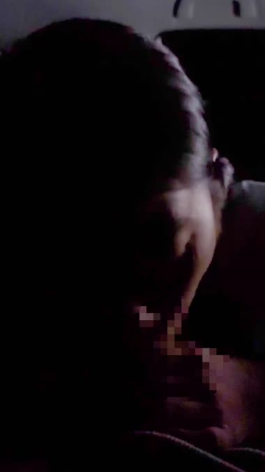 夜の車内フェラ