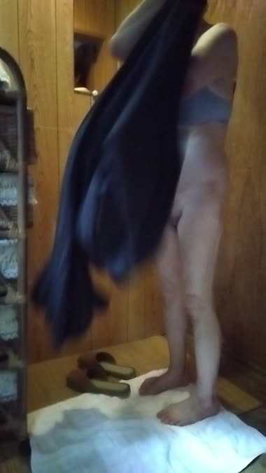 脱衣室で・・・