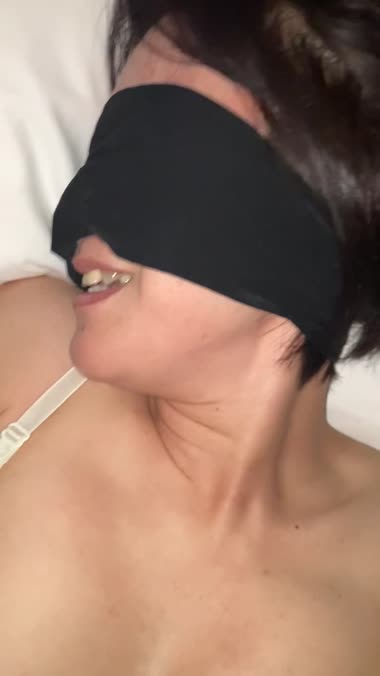 やめてください…