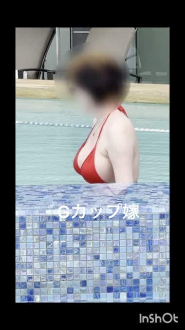 巨乳妻のグラビア撮影会②