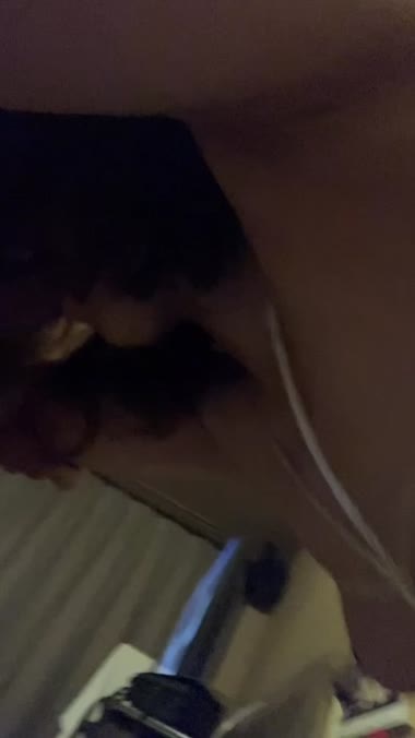 鏡越しディルド挿入、擬似3P