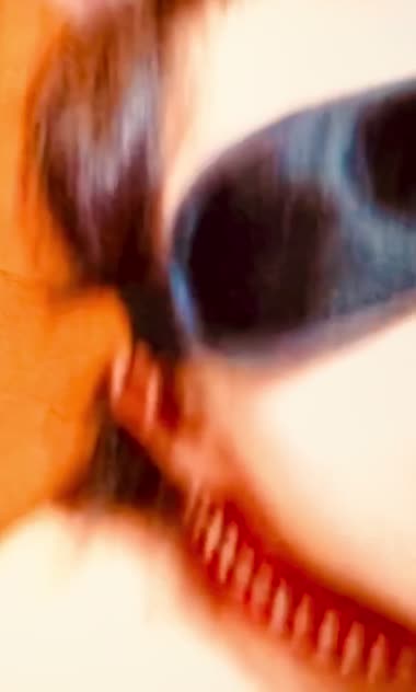 他人棒しゃぶりを想像して