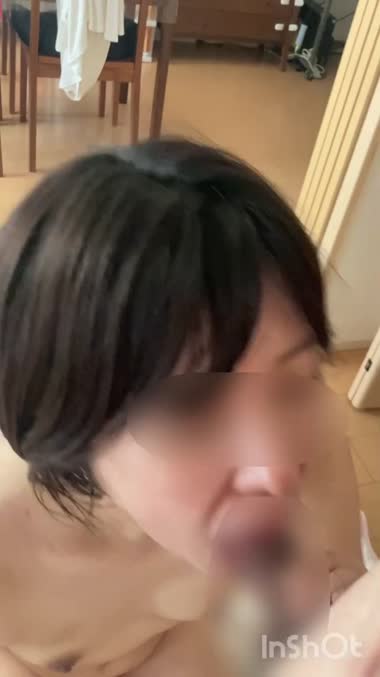 ３７歳まじめ妻の全裸ご奉仕