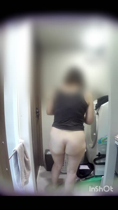 妻の脱衣シーン