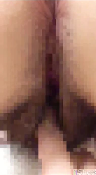 妻のまん穴を弄りました。