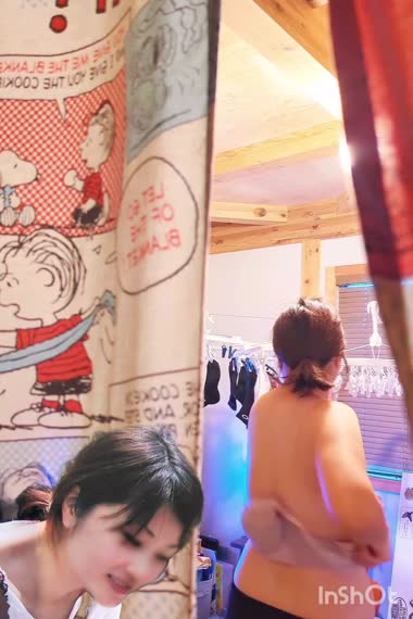 ブラを着けるだけの動画です…