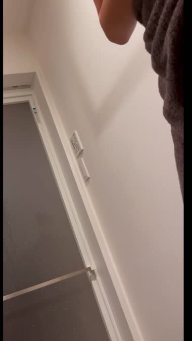 妻の丸見え裸晒します