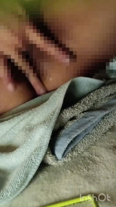 ぽちゃ妻に手マン潮吹きラスト