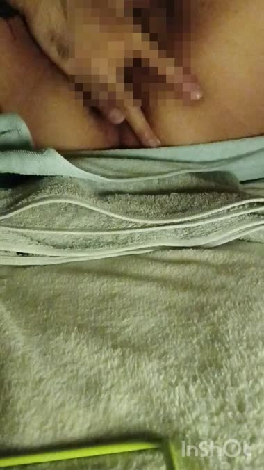 ぽちゃ妻に手マンラスト