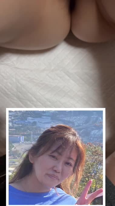 白目を剥きながら喘ぐ巨乳妻