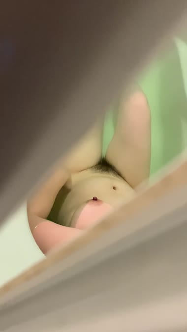 兄嫁のお風呂のぞき