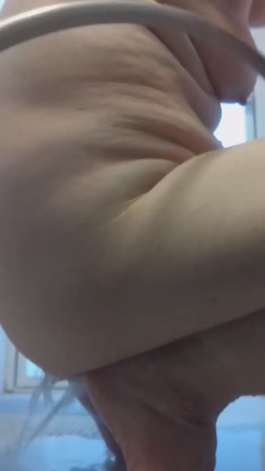 熟妻のマタ洗い