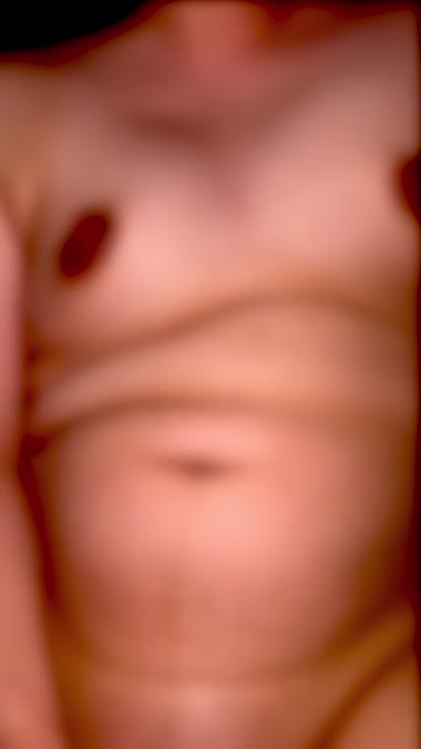 揺れる乳とお腹