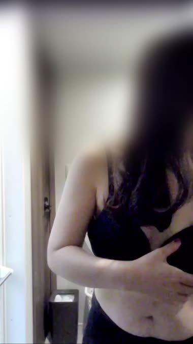 妻の脱衣シーン