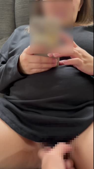 熟女妻のまんこに悪戯をしてみた