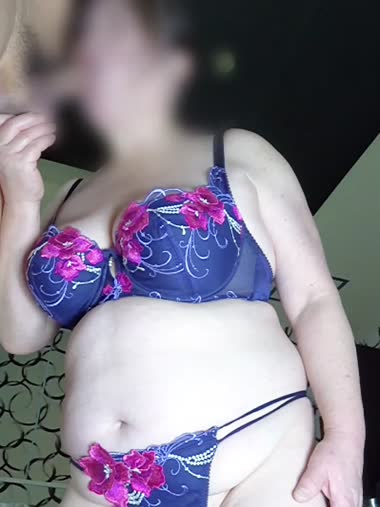 太っちょおばさんのフェラチオ