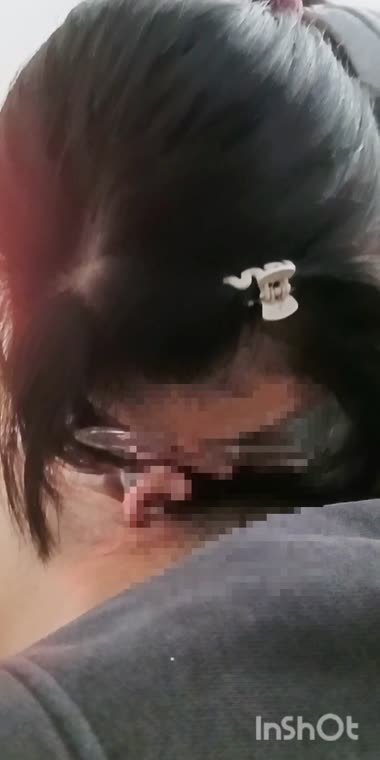 他人のちんぽしゃぶりに来た人妻