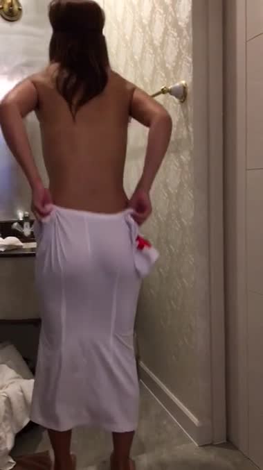 エロナースに変身