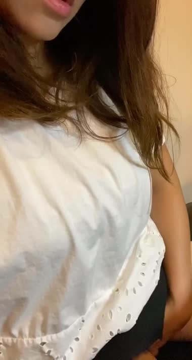 お休みの日のいけない人妻