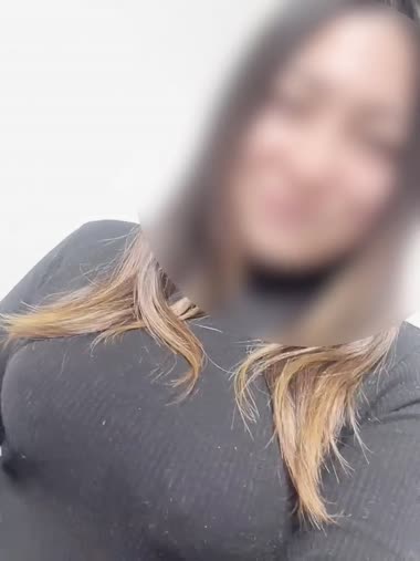 恥ずかしそうな妻