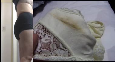 ママさんバレー後の食込みパンツ