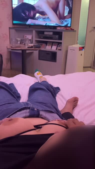 彼女とAV鑑賞（非エロ）