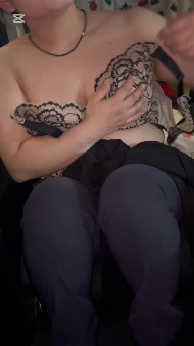 着衣からの脱ぎ