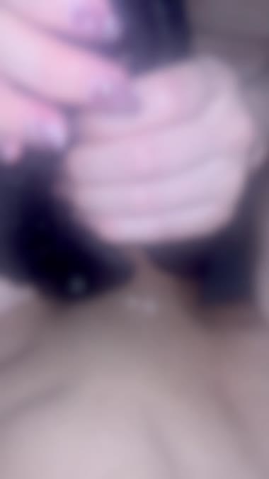 脱ぎたてパンティで手コキ