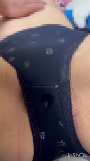 嫁　パンツに染み