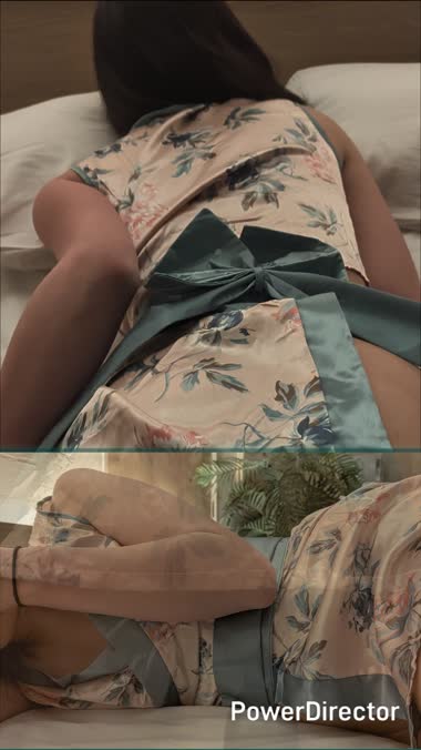 喘ぎながら電マで痙攣絶頂