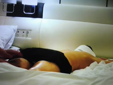 妻を騙してマッサージ師迎え①