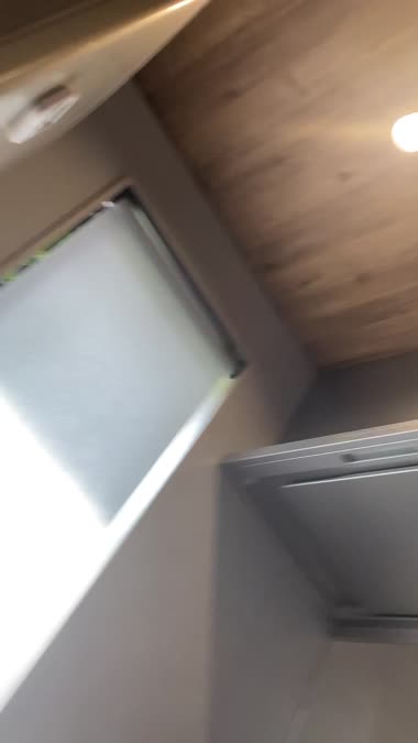 二世帯同居のエロ義母の逆さ撮り