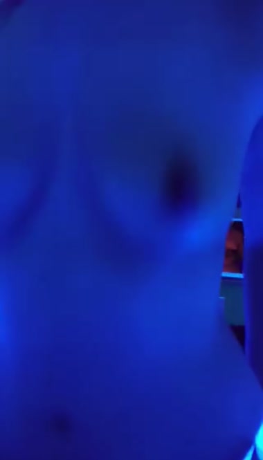 人妻