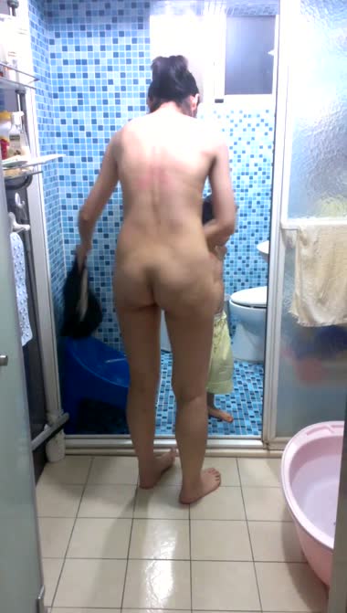 貧乳剛毛妻