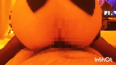 釘打ち騎乗位する妻