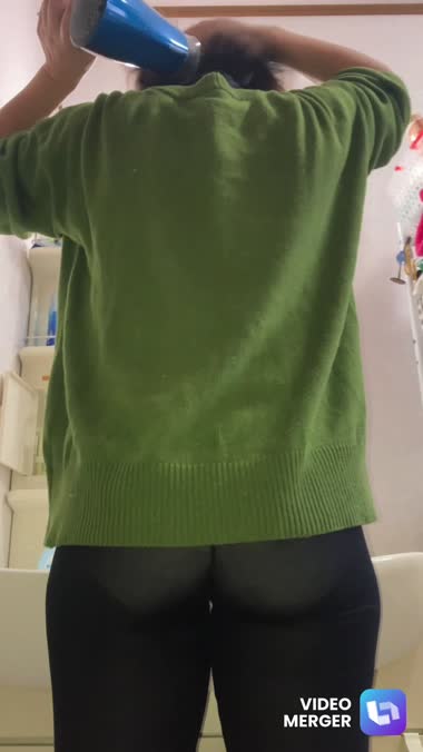 着衣から徐々に、、、