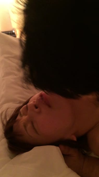 見知らぬ男性との恋人プレイ