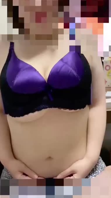 Hカップ妻の下着姿