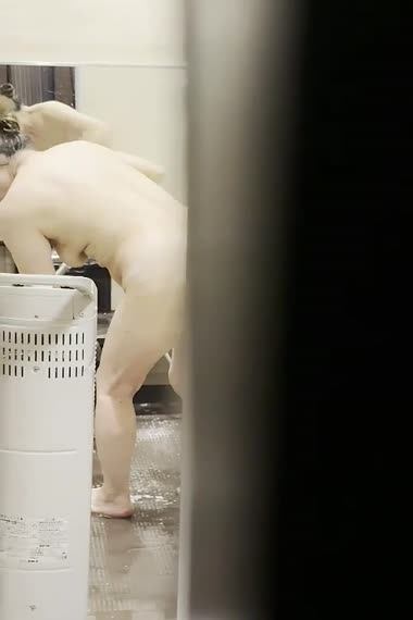 開けっぱなしの浴室②