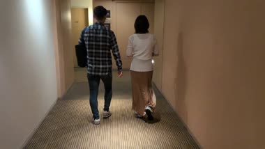 若い男子と淫熟妻