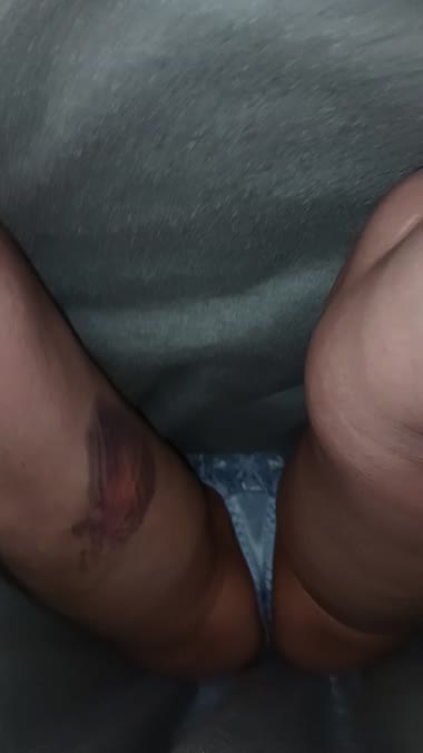 妻のパンチラ