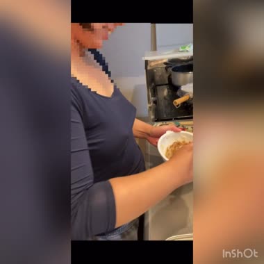 Fカップ納豆混ぜノーブラぷるん