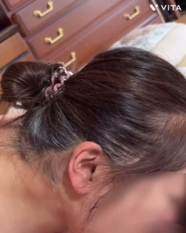 昨夜の妻のフェラ