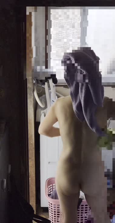 熟女過ぎの風呂上がり