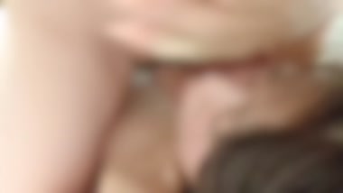 可愛い人妻イラマ