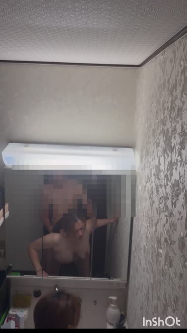 爆乳妻の風呂