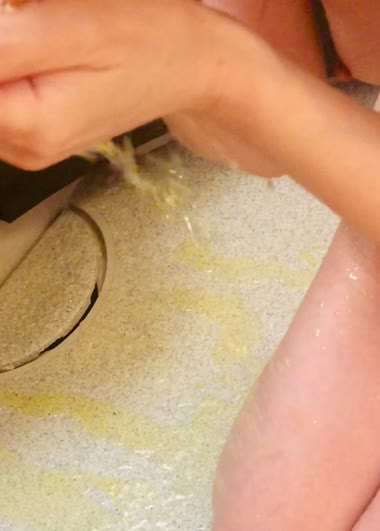 愛奴に飲ませる