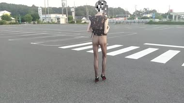 開店前のホームセンターにて