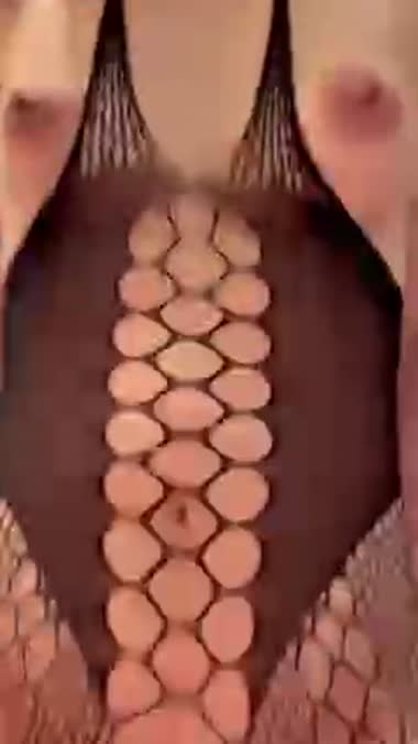 オッパイ丸見え